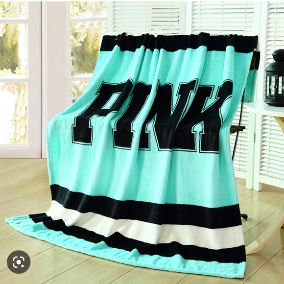 PINK Victoria's Secret Other - PINK by Victorias Secret large fleece blanket throw black white blue